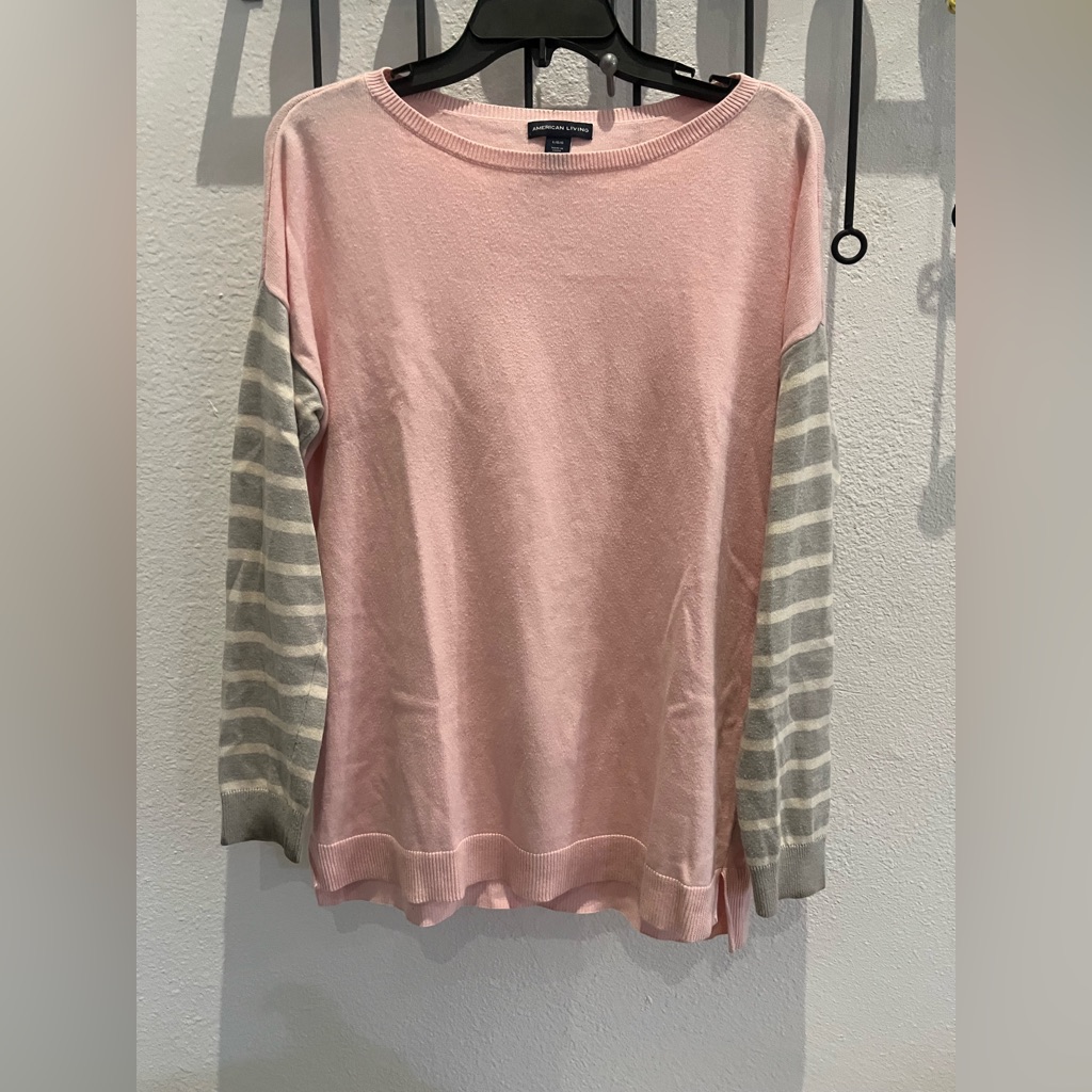 American Living Brand Ladies Lightweight Sweater